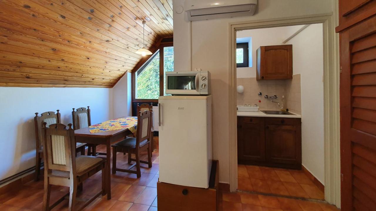 Harmónia Apartmanház Balatonlelle Exterior foto