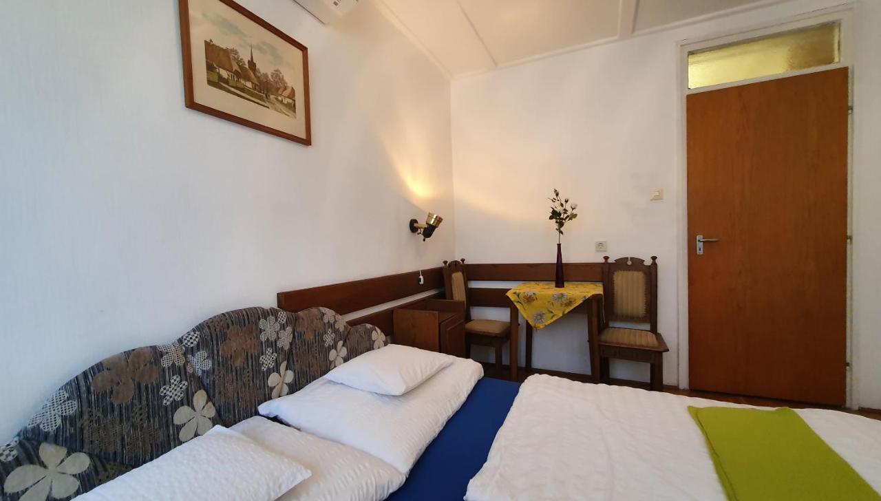 Harmónia Apartmanház Balatonlelle Exterior foto